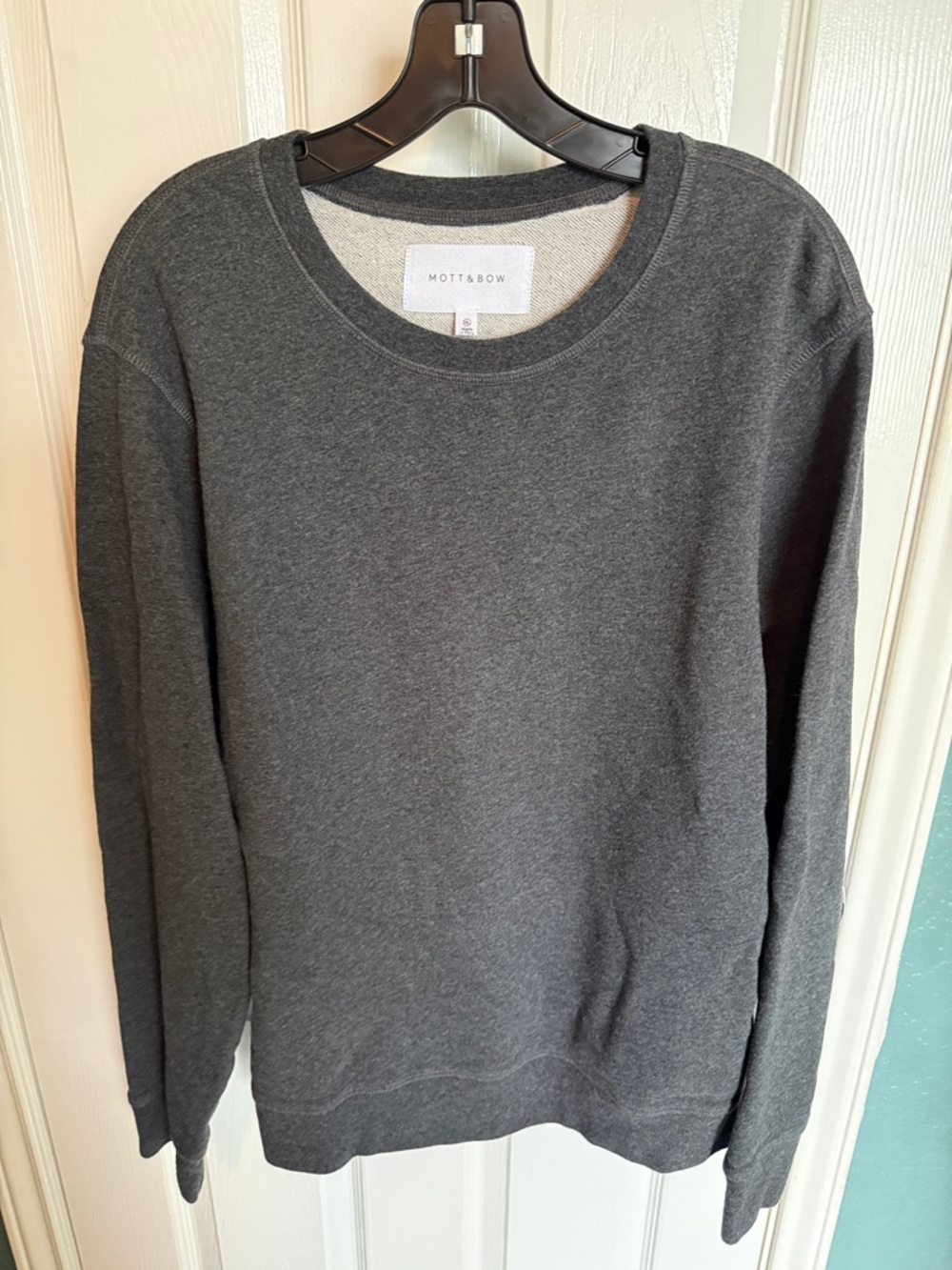 Men’s Mott & Bow Charcoal Crewneck Sweater